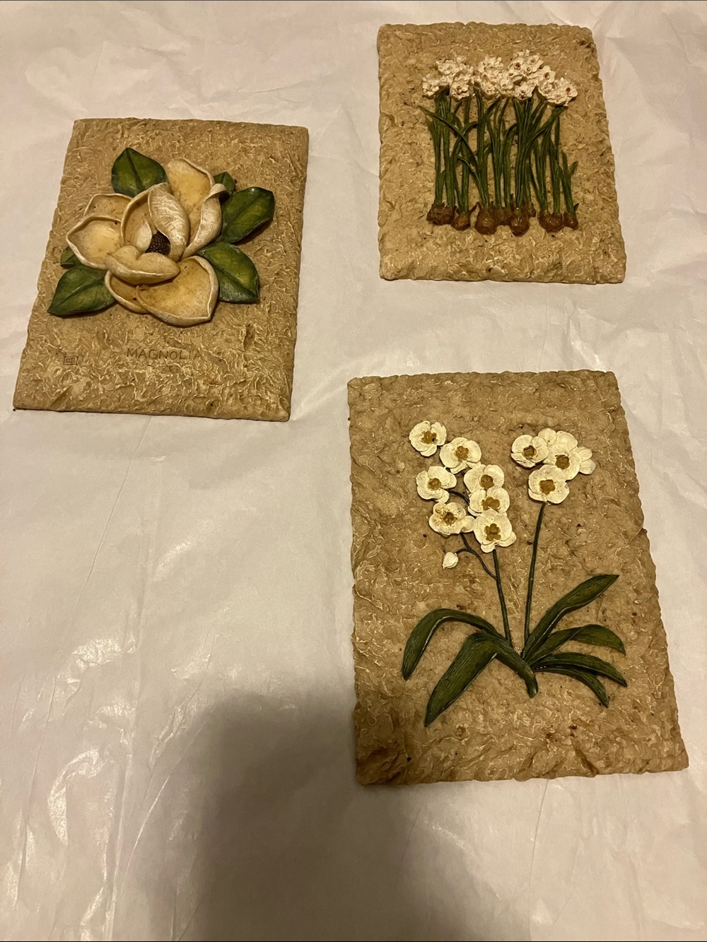 Cream Floral Wall Sculpture Trio with Green Leaves - Elegant Botanical Relief